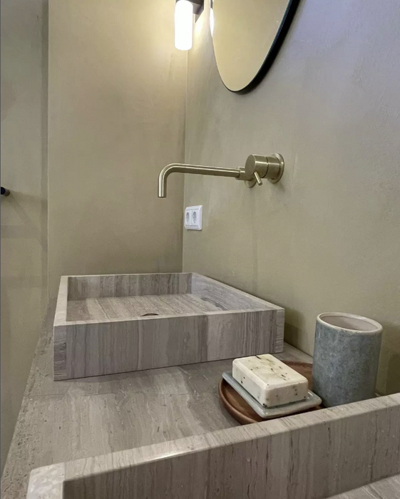 Beige marmeren wasbak