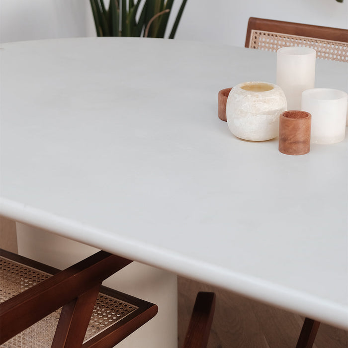 detail van ovale eettafel astrid mortexlook